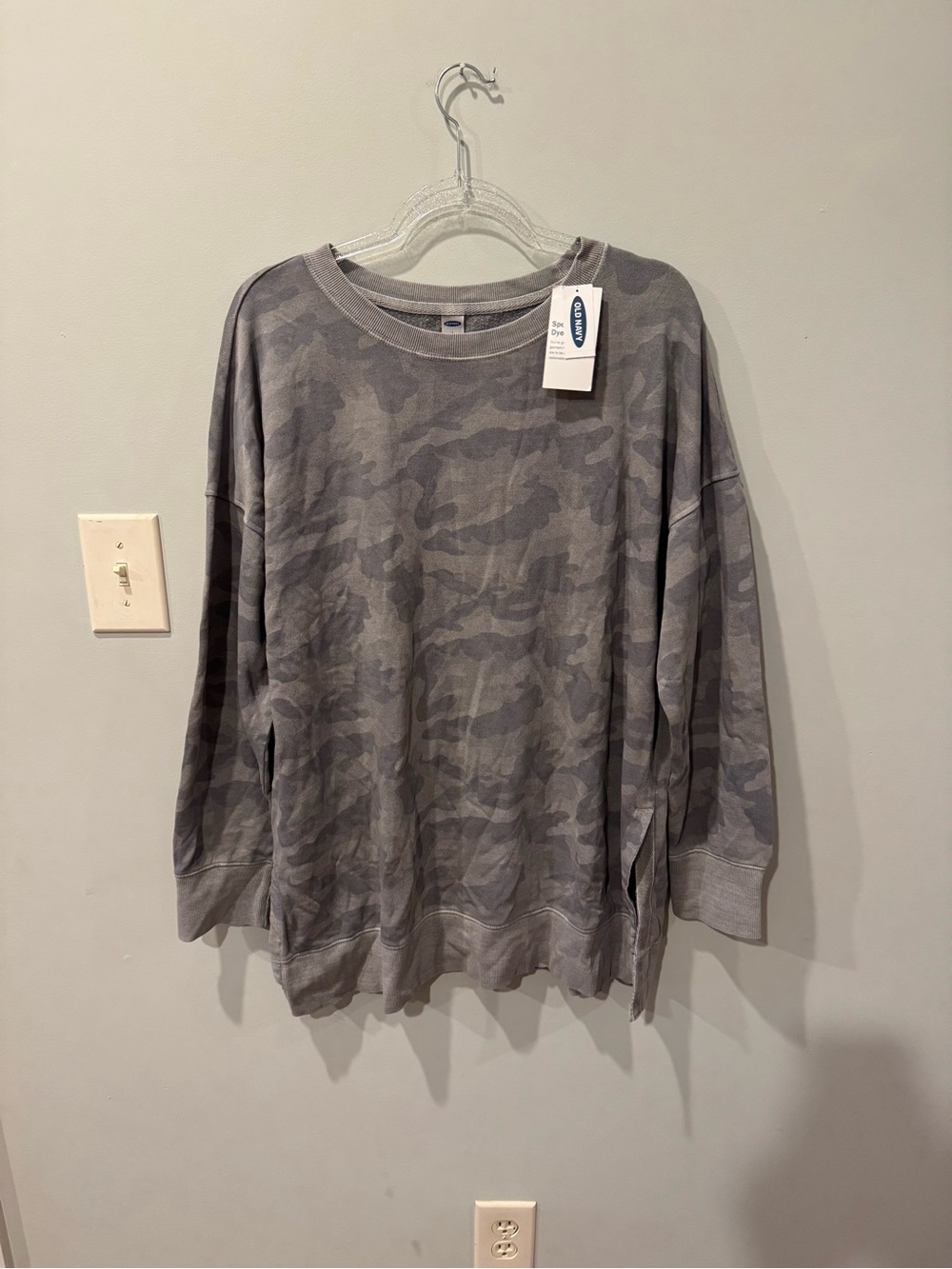 Old Navy Light Grey Camo Ribbed Crewneck Sweatshirt